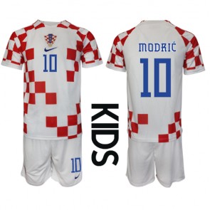 Kroatien Luka Modric #10 Hemmakläder Barn VM 2022 Kortärmad (+ Korta byxor)